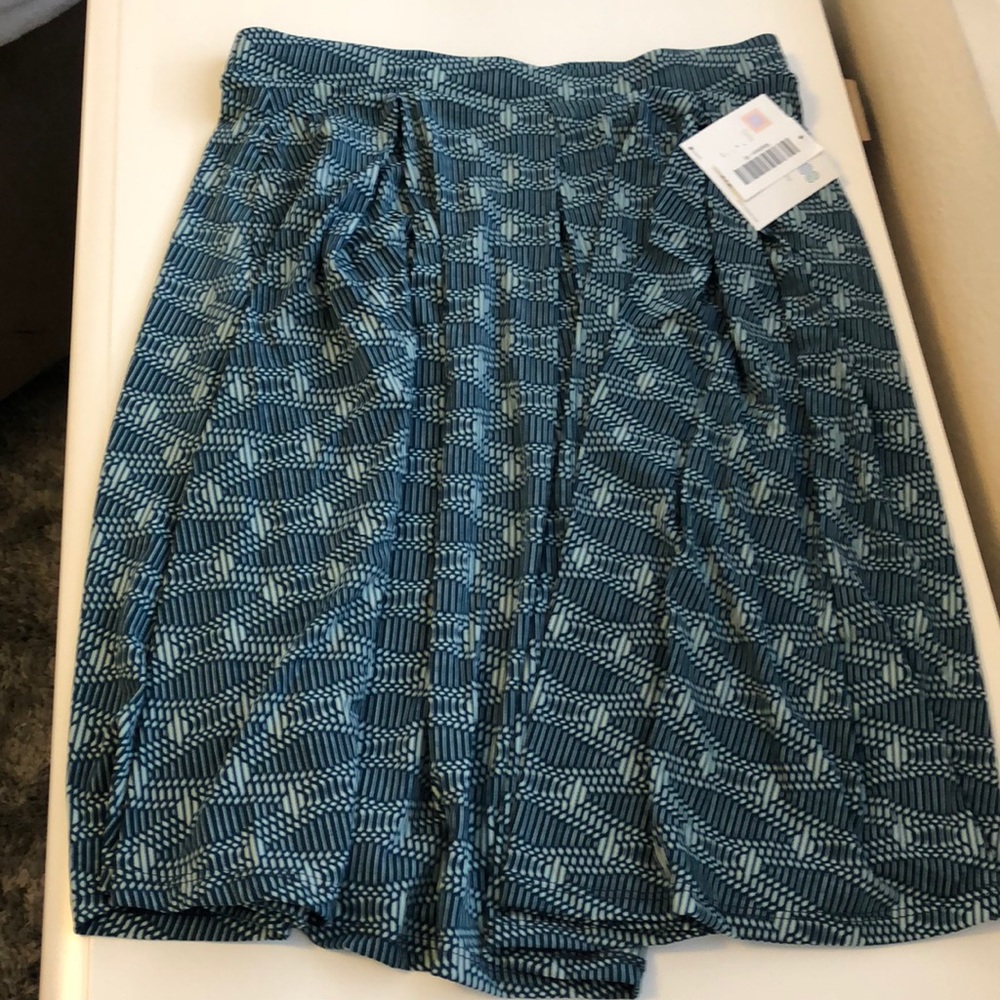 NWT Lularoe Madison skirt with pockets!